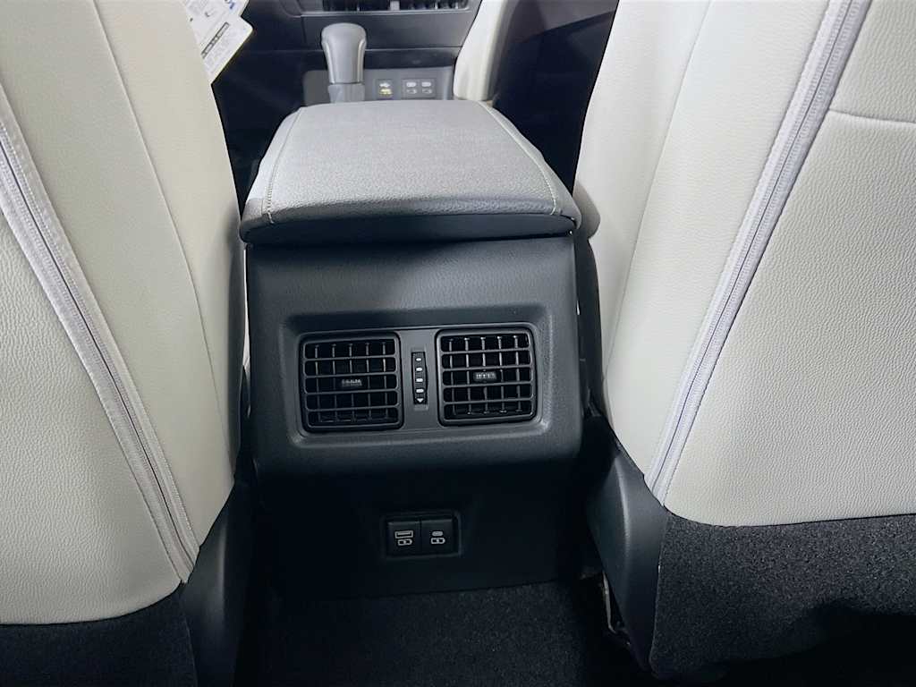 2026 Toyota Camry — photo 15