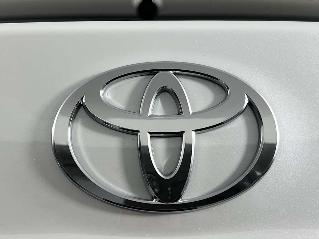 2026 Toyota Camry — photo 19