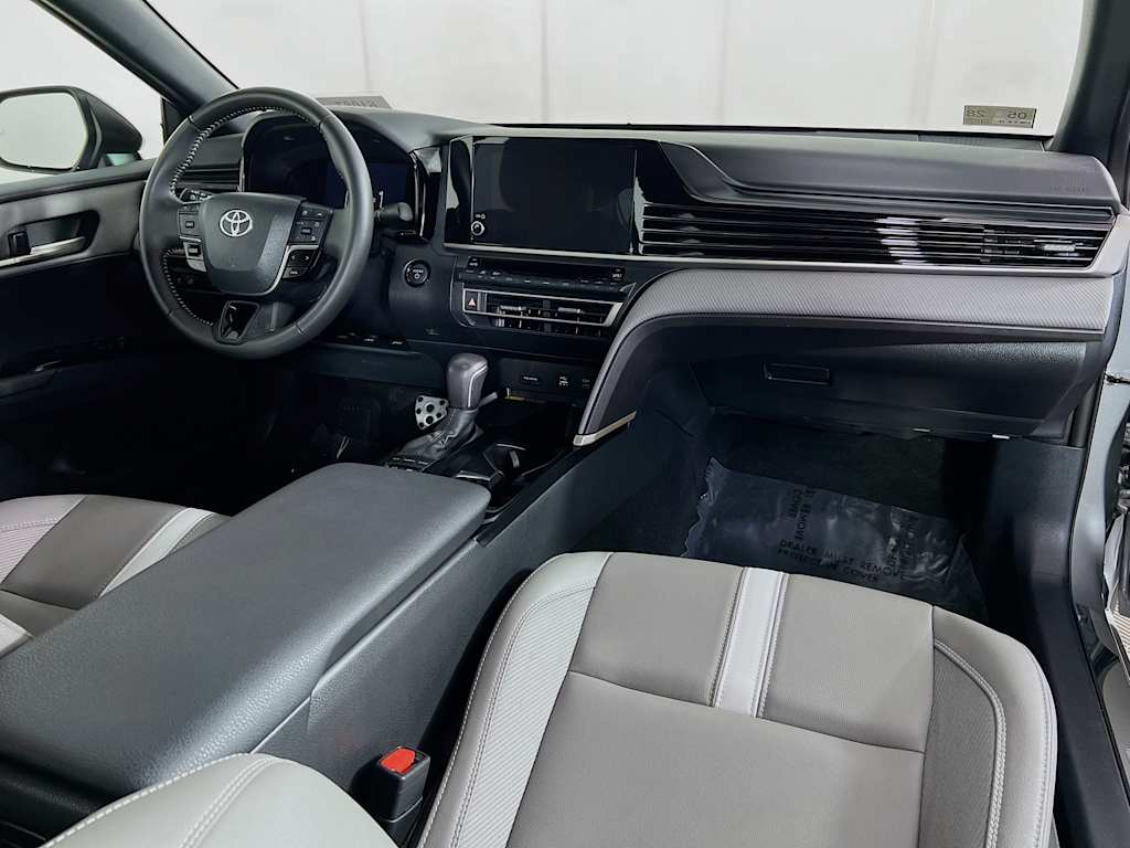 2025 Toyota Camry — photo 28
