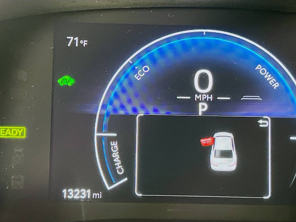 2025 Toyota Camry — photo 12