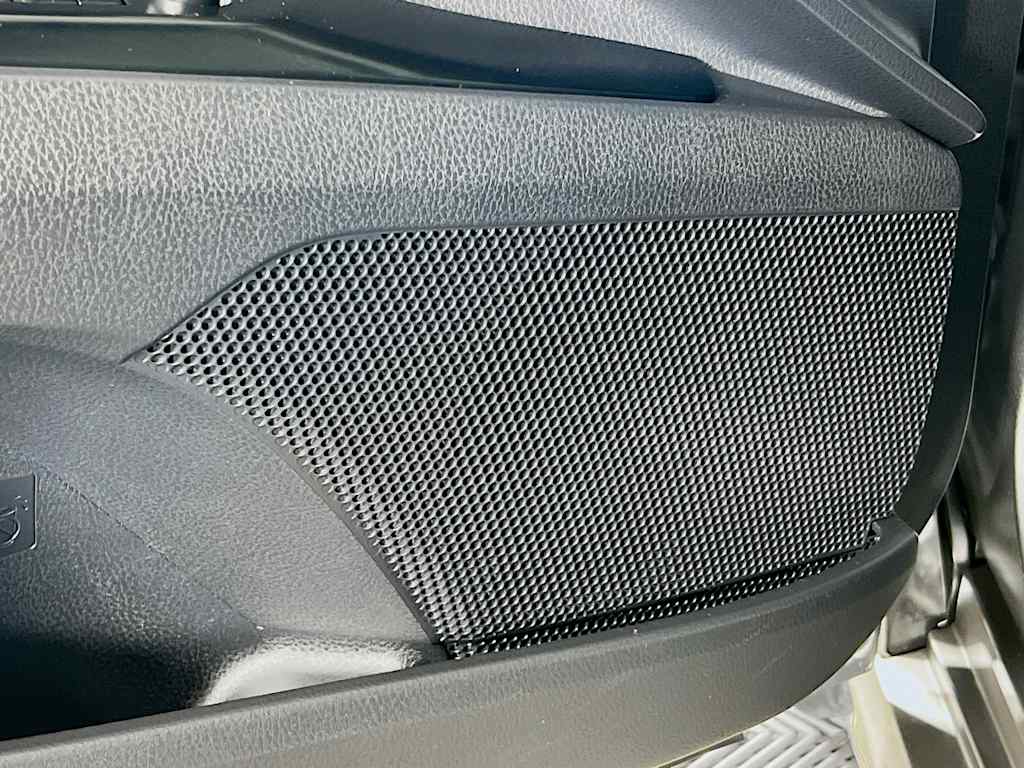 2025 Toyota Camry — photo 18