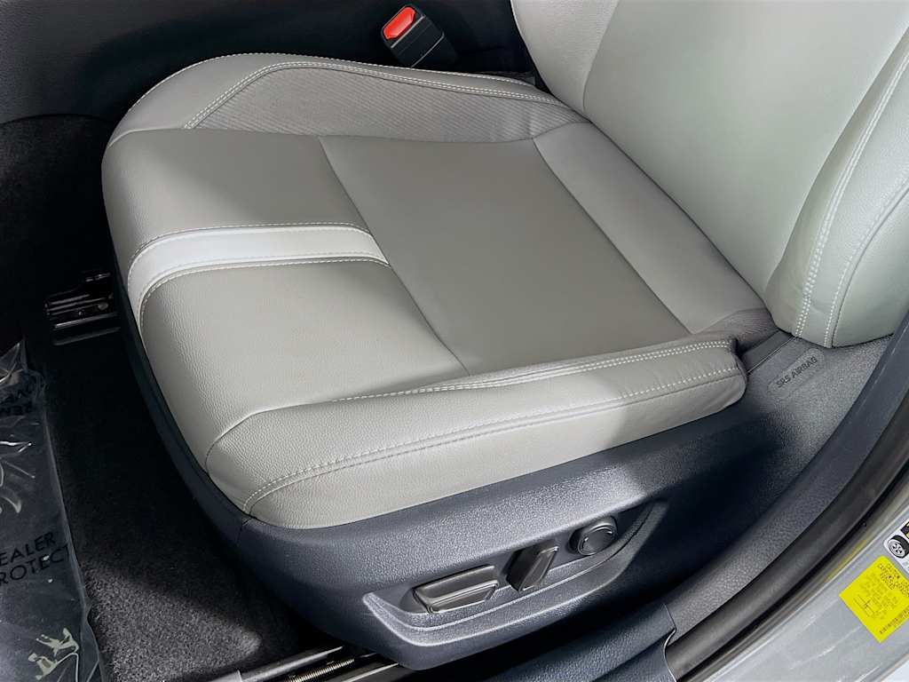 2025 Toyota Camry — photo 19