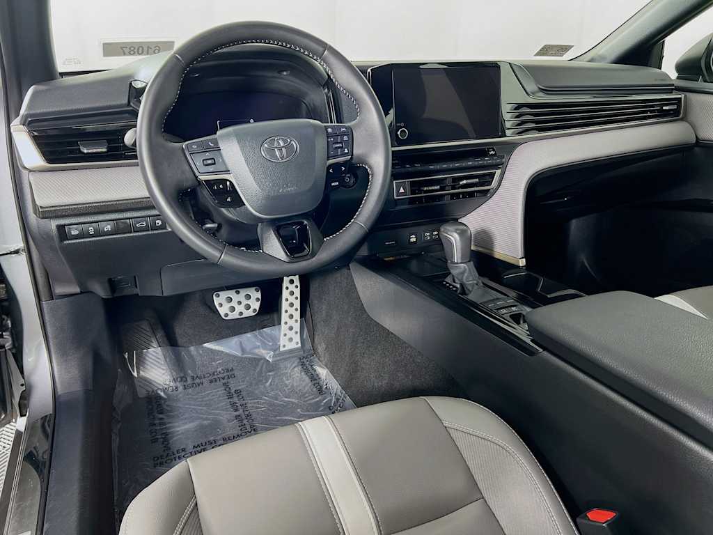 2025 Toyota Camry — photo 9