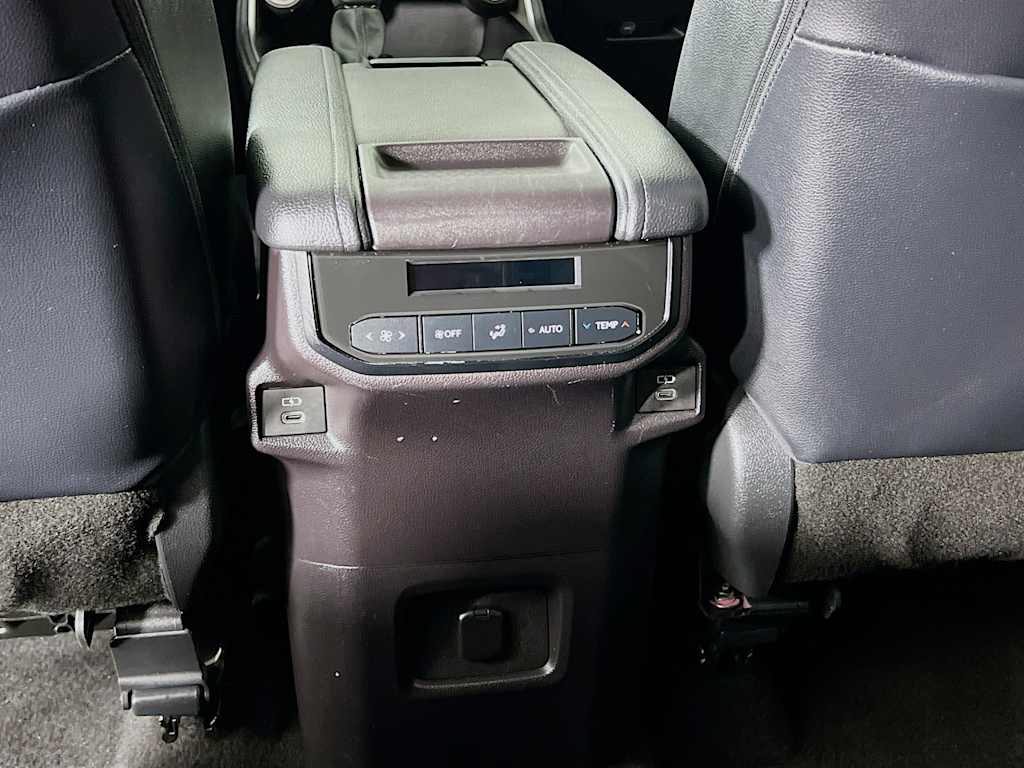 2025 Toyota Grand Highlander — photo 25