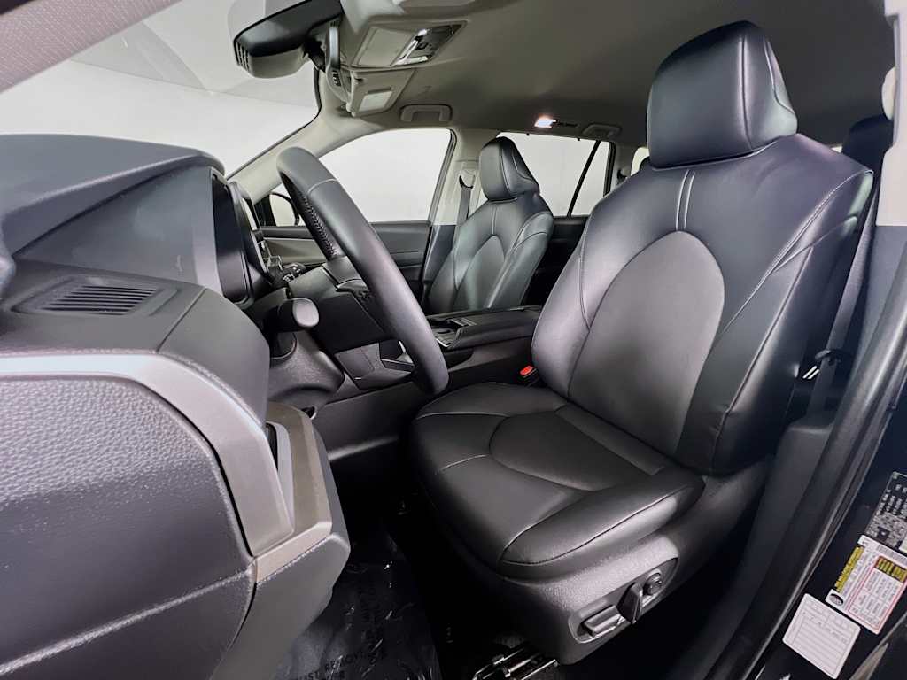 2025 Toyota Grand Highlander — photo 21