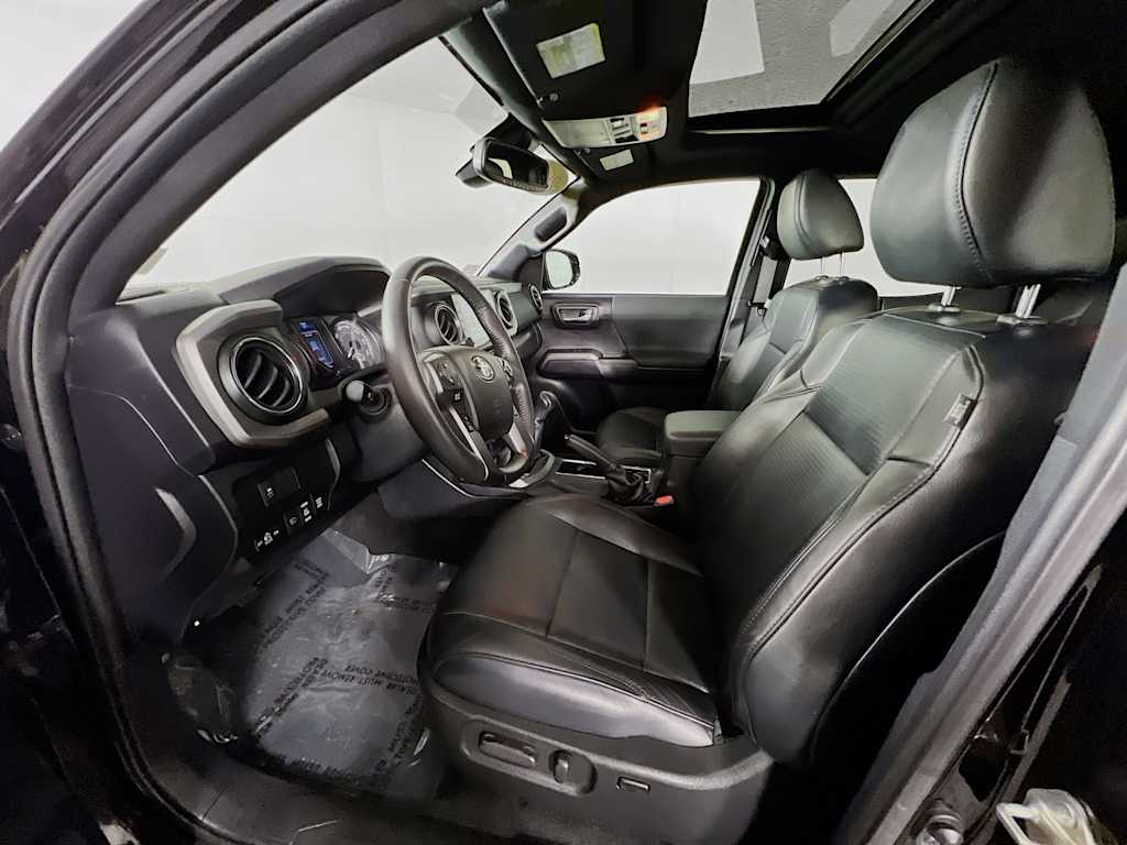2021 Toyota Tacoma — photo 21