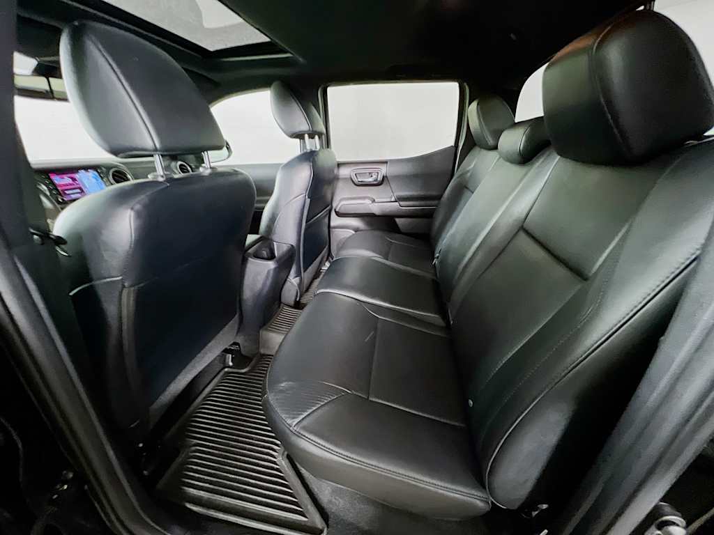 2021 Toyota Tacoma — photo 25