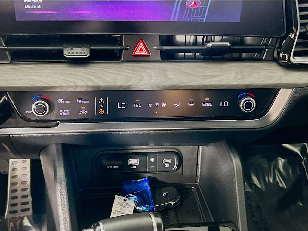 2023 Kia Sportage — photo 16