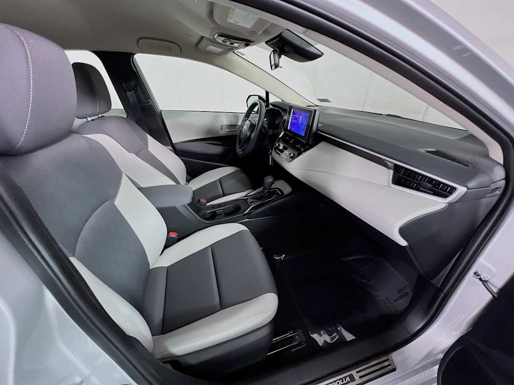 2025 Toyota Corolla — photo 26
