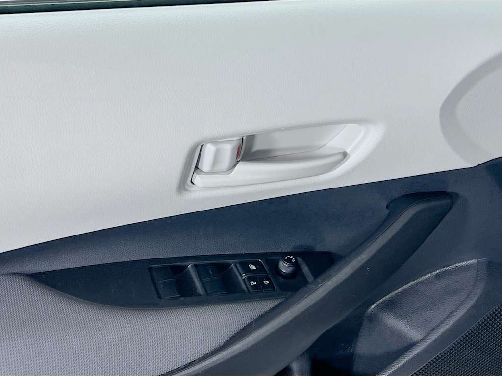 2025 Toyota Corolla — photo 17