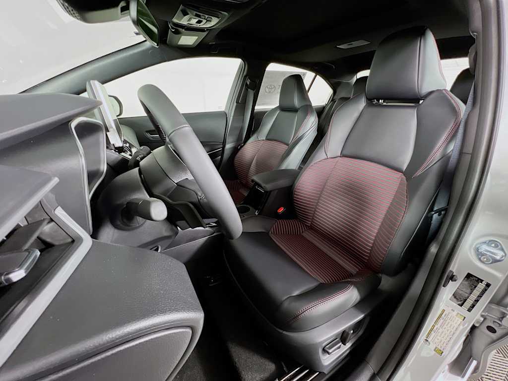 2026 Toyota Corolla — photo 13
