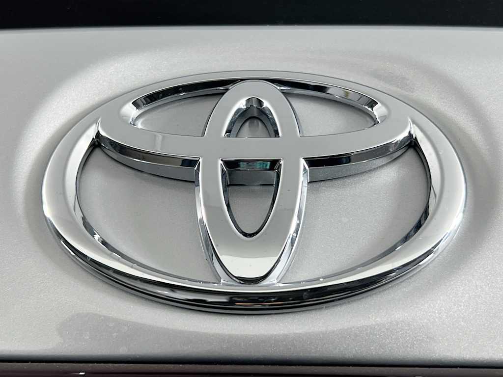 2026 Toyota Corolla — photo 18