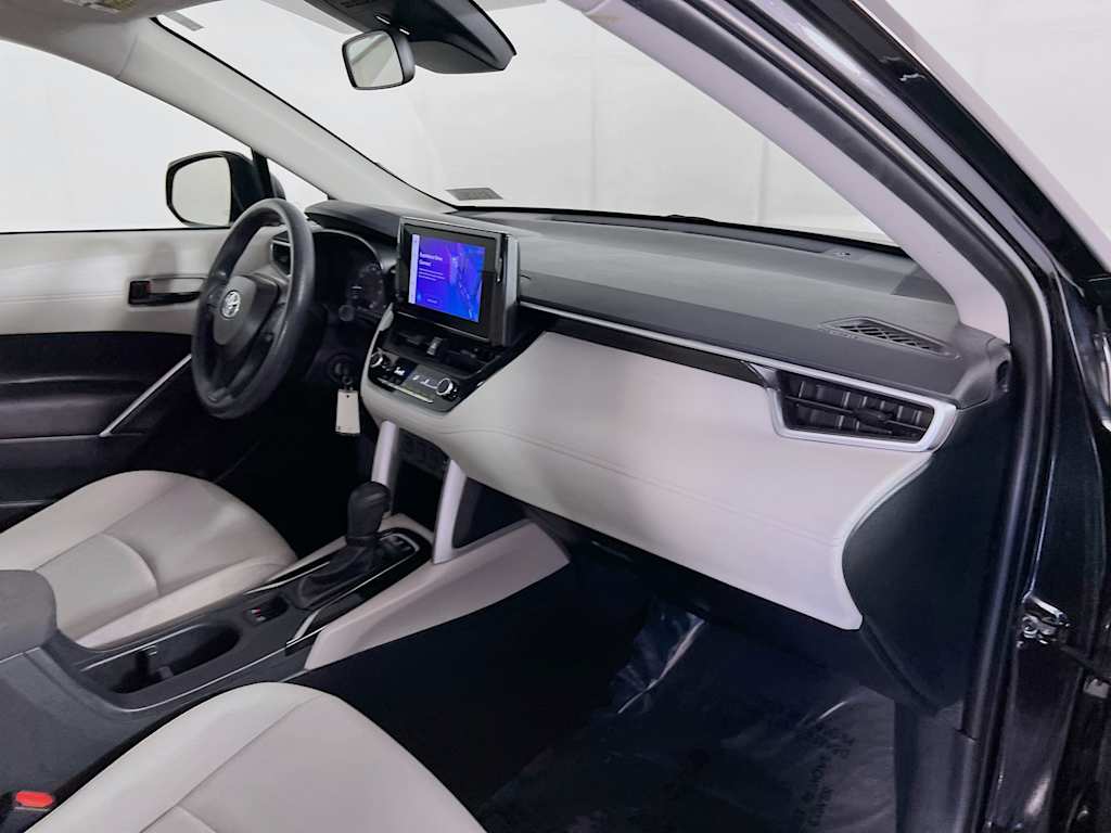 2023 Toyota Corolla Cross — photo 28