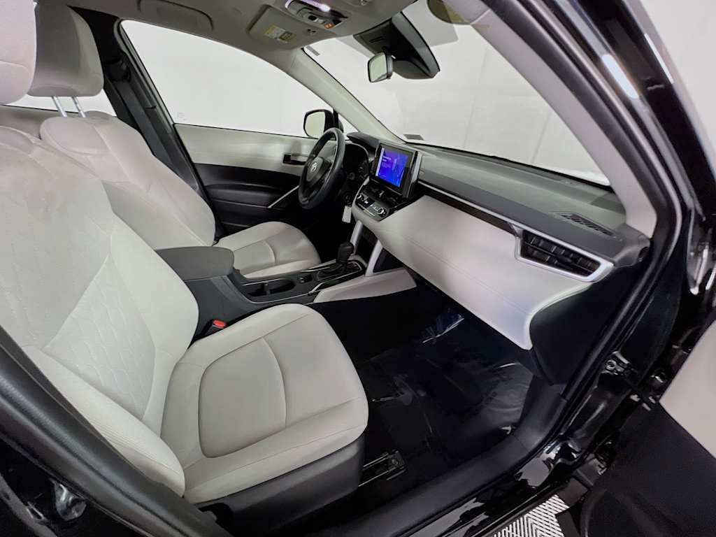 2023 Toyota Corolla Cross — photo 27