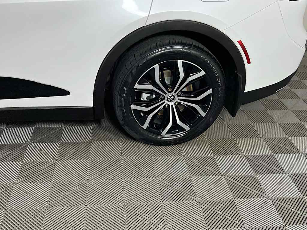 2023 Toyota Crown — photo 31
