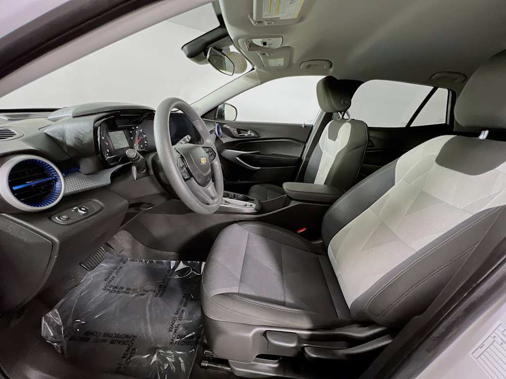 2025 Chevrolet Trax — photo 20