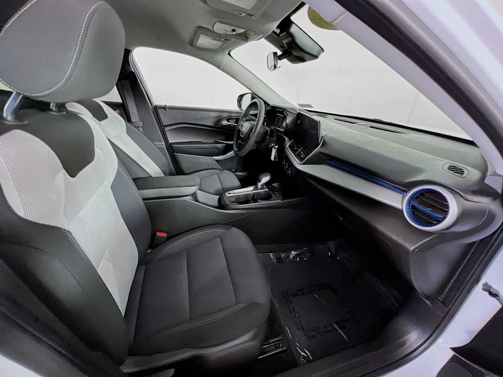 2025 Chevrolet Trax — photo 26