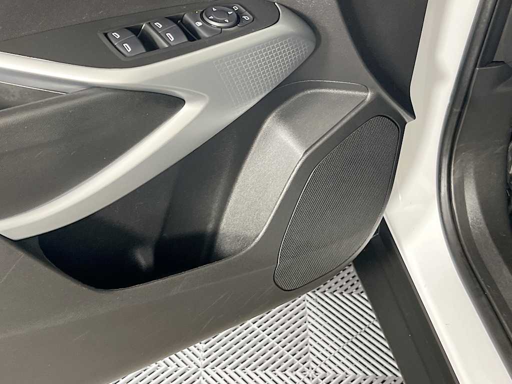 2025 Chevrolet Trax — photo 18
