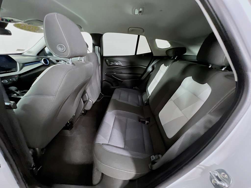 2025 Chevrolet Trax — photo 23