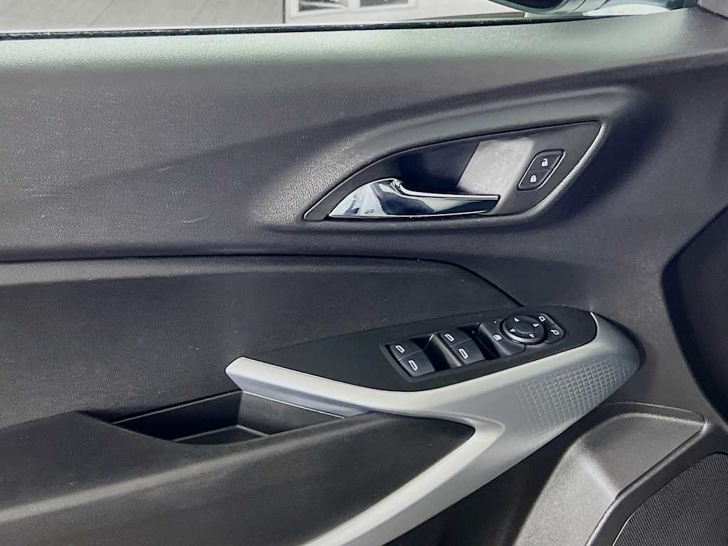 2025 Chevrolet Trax — photo 17