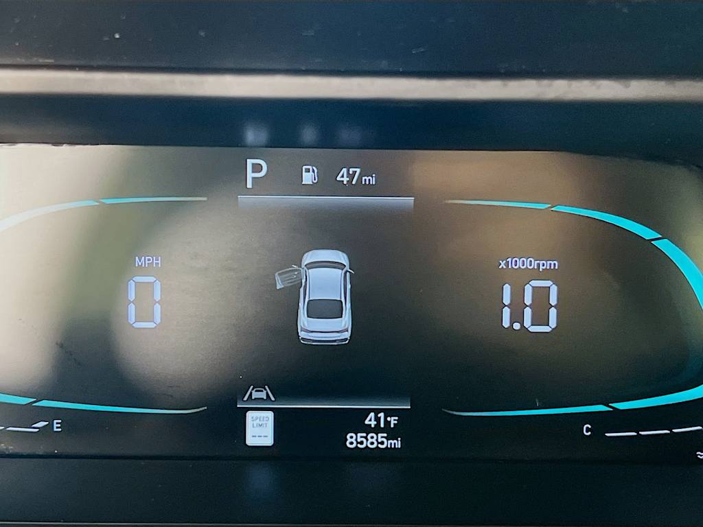 2025 Hyundai Elantra — photo 12