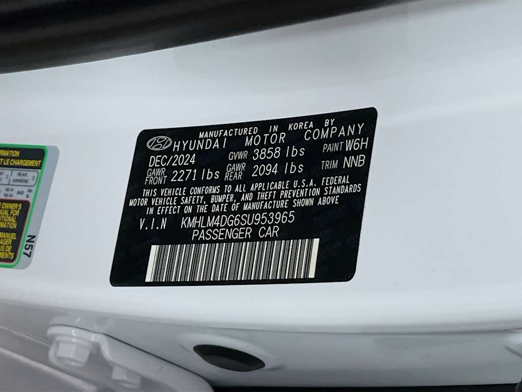 2025 Hyundai Elantra — photo 30