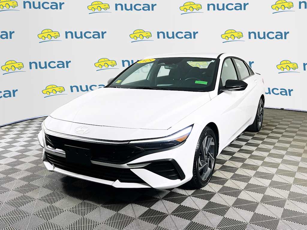 2025 Hyundai Elantra — photo 3