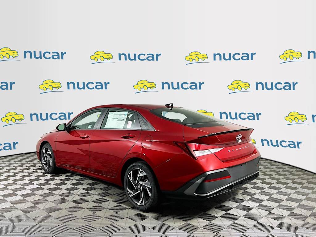 2025 Hyundai Elantra — photo 4
