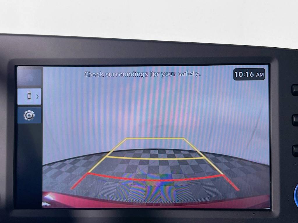 2025 Hyundai Elantra — photo 8
