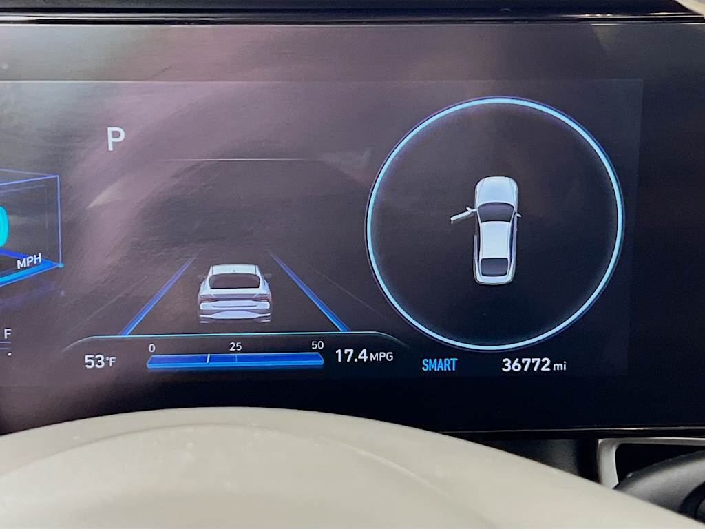 2023 Hyundai Elantra — photo 12