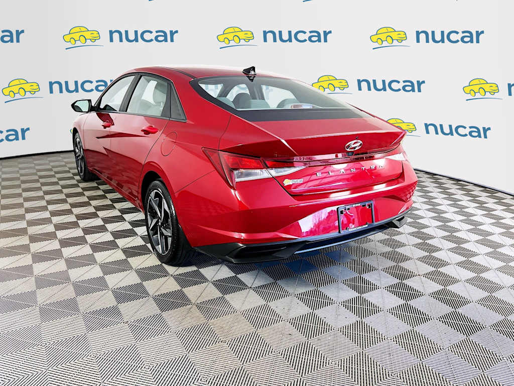 2023 Hyundai Elantra — photo 5
