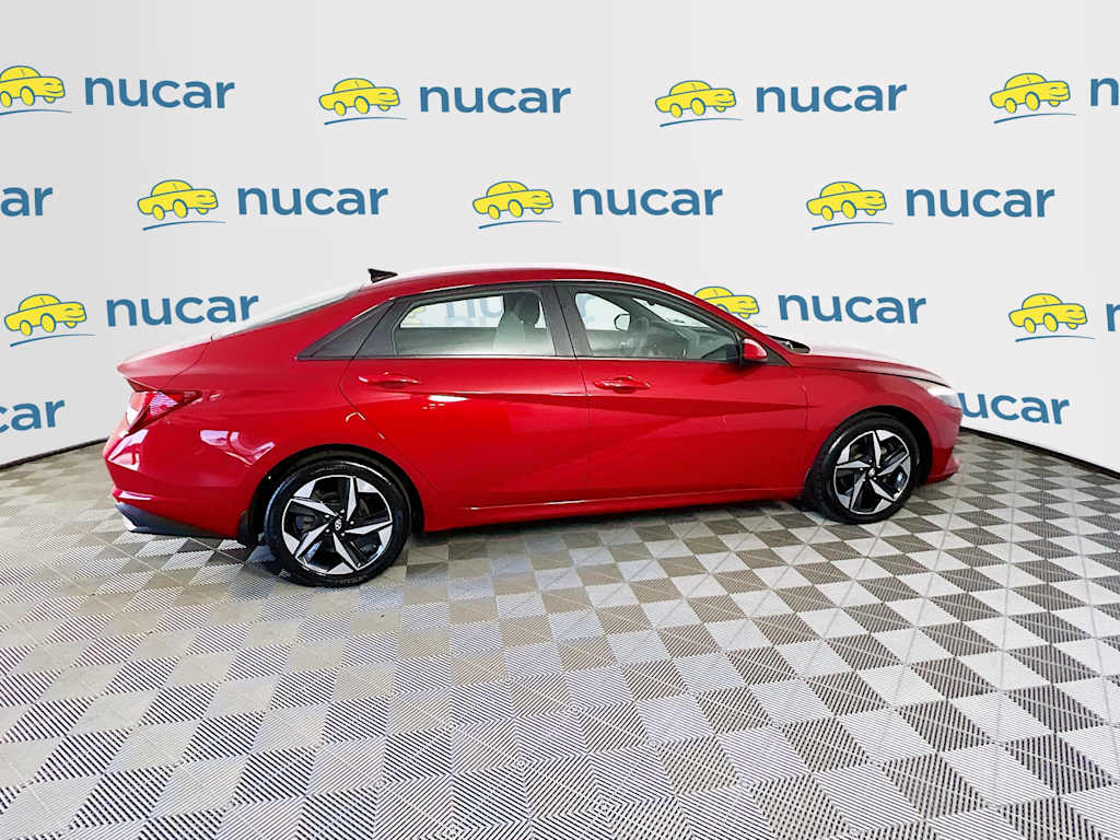 2023 Hyundai Elantra — photo 8