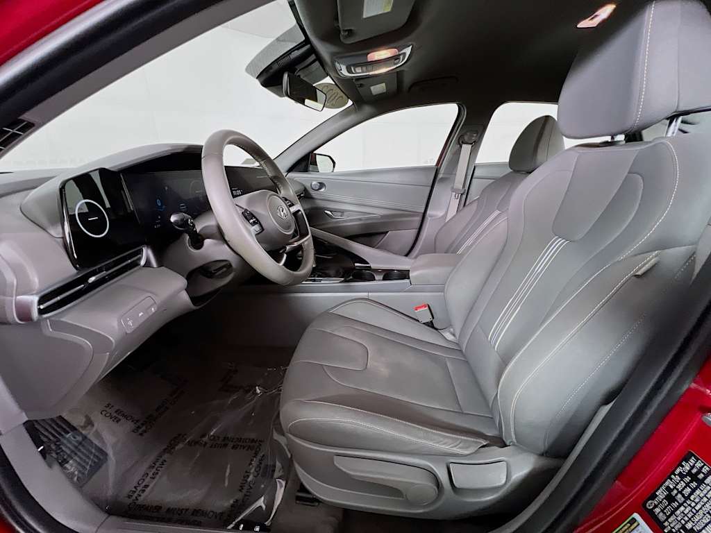 2023 Hyundai Elantra — photo 22