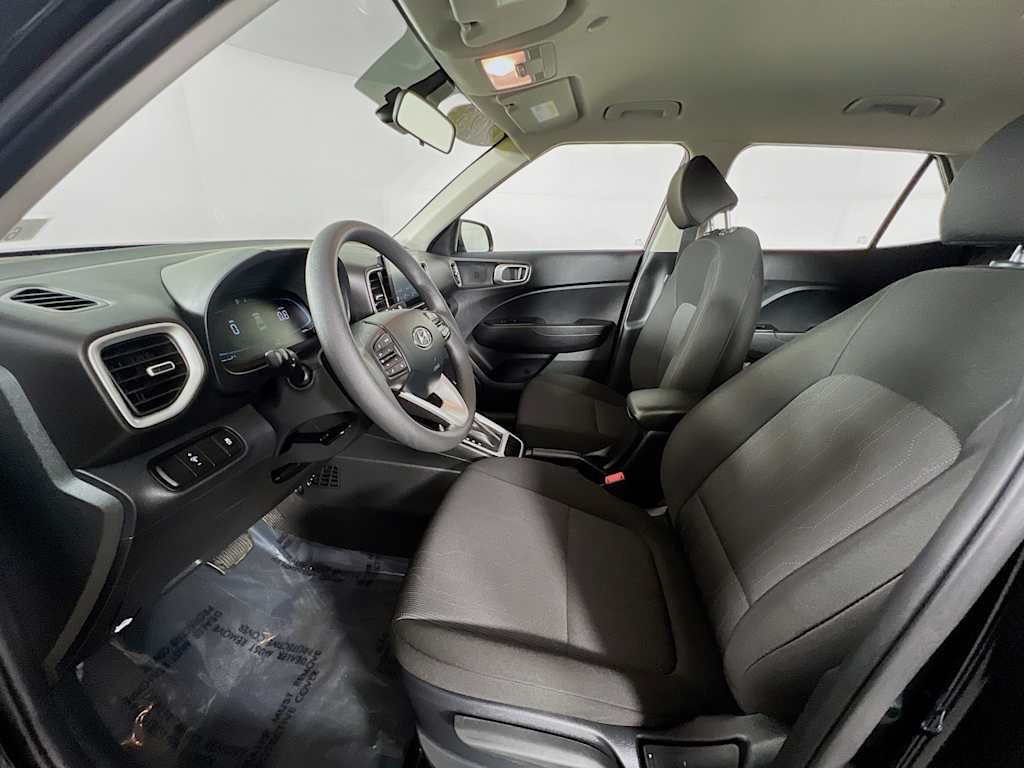 2025 Hyundai Venue — photo 20