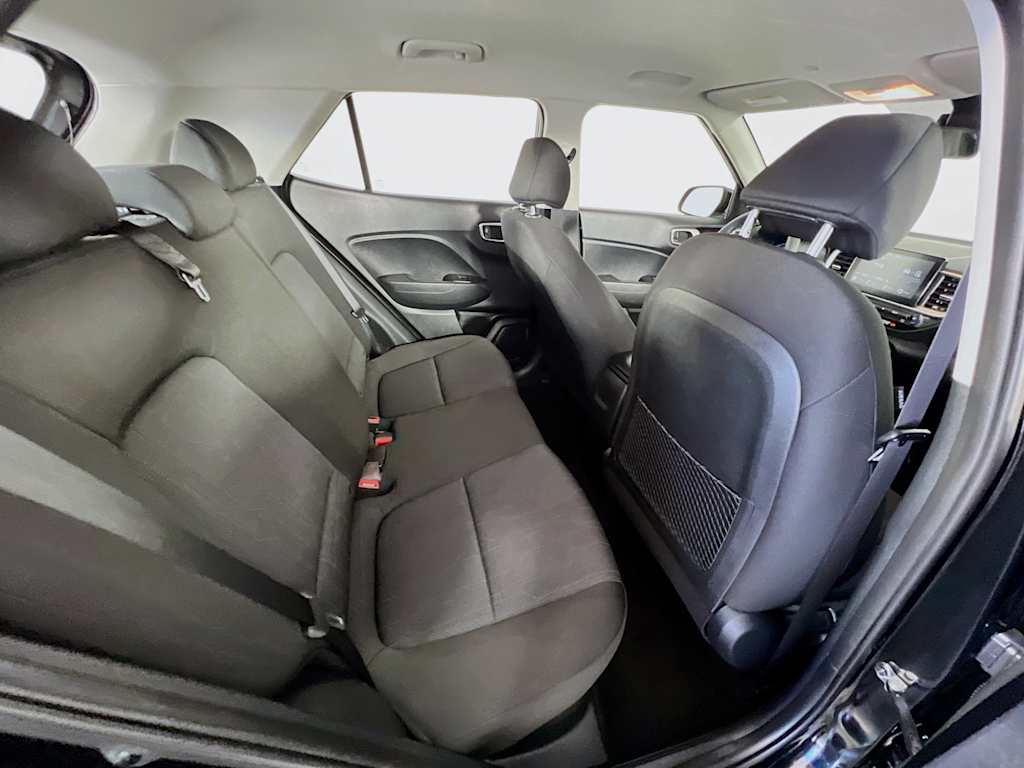 2025 Hyundai Venue — photo 25