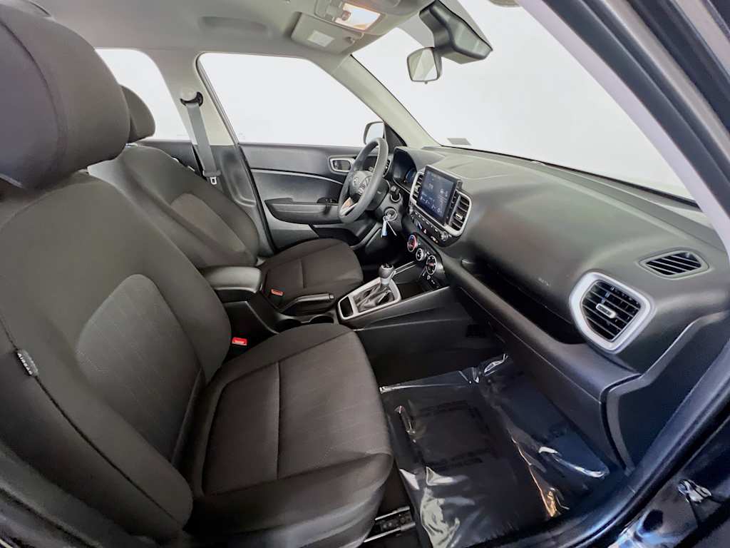 2025 Hyundai Venue — photo 26
