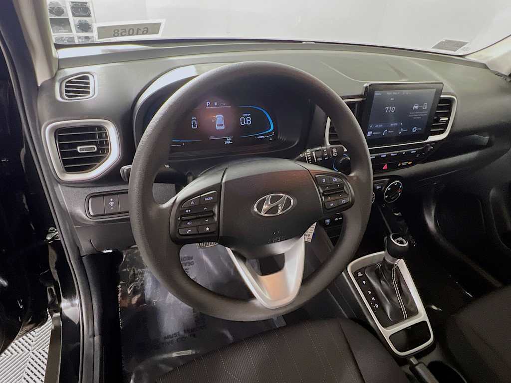 2025 Hyundai Venue — photo 11