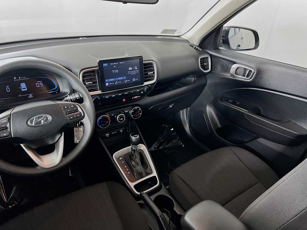 2025 Hyundai Venue — photo 22
