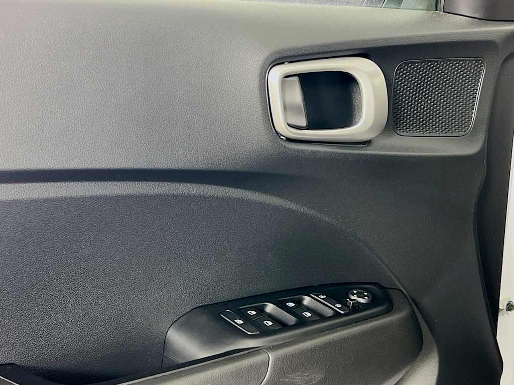 2025 Hyundai Venue — photo 17