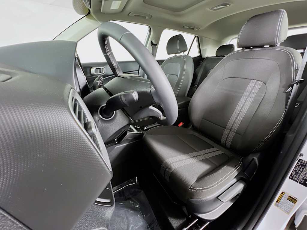 2025 Hyundai Venue — photo 20