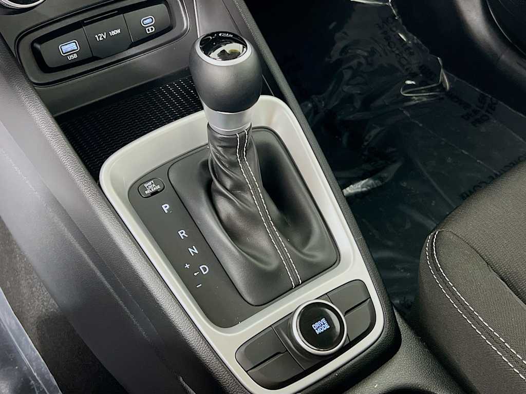 2025 Hyundai Venue — photo 16