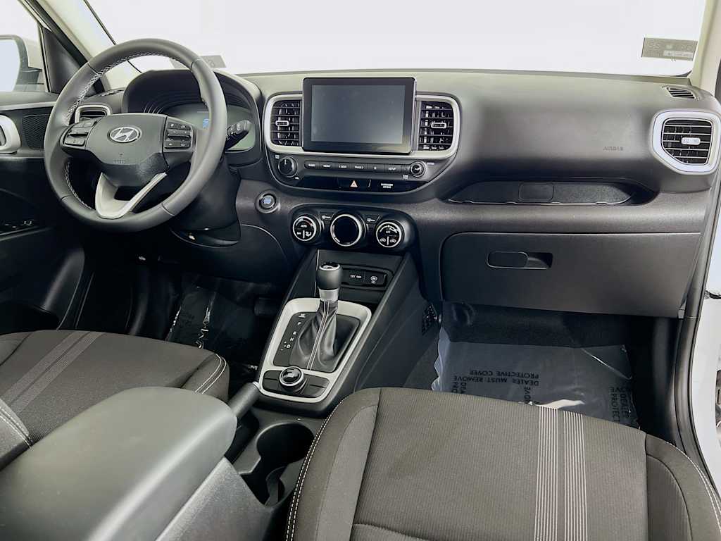 2025 Hyundai Venue — photo 28