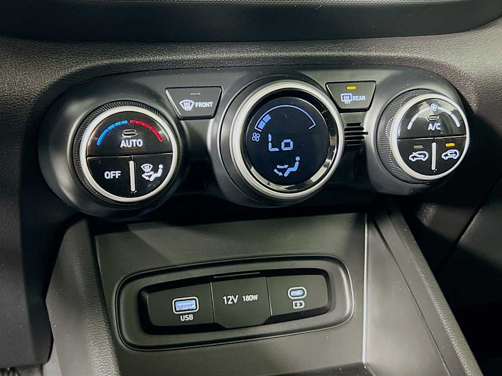 2025 Hyundai Venue — photo 15