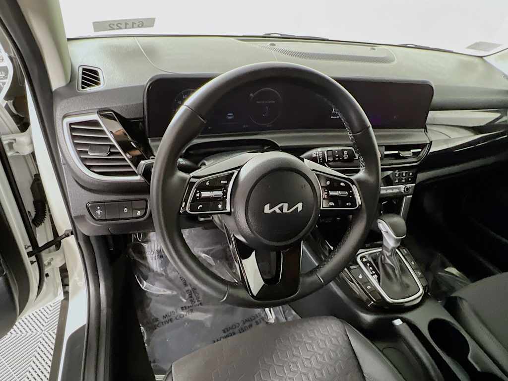 2024 Kia Seltos — photo 11