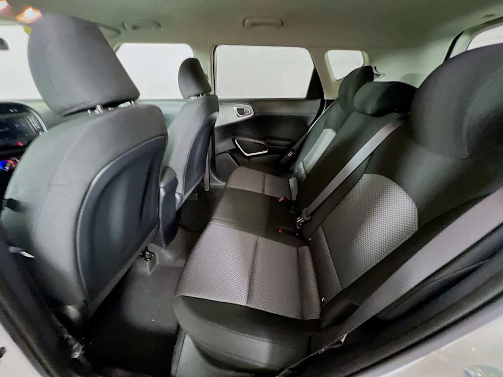 2025 Kia Soul — photo 23