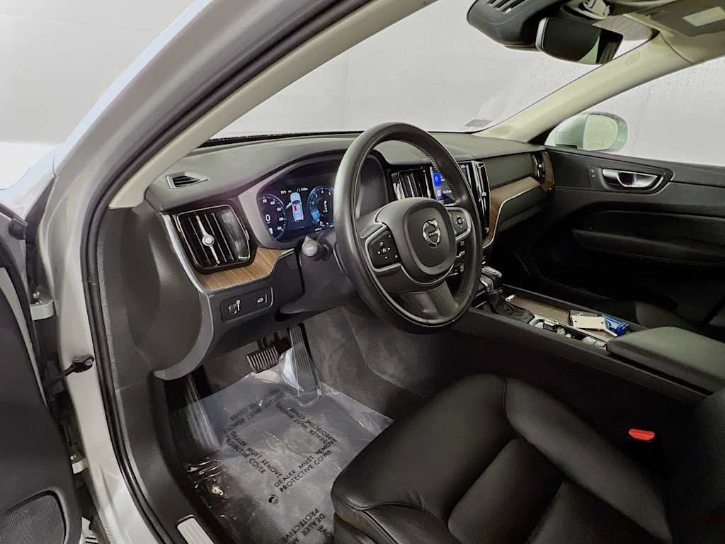 2021 Volvo XC60 — photo 9