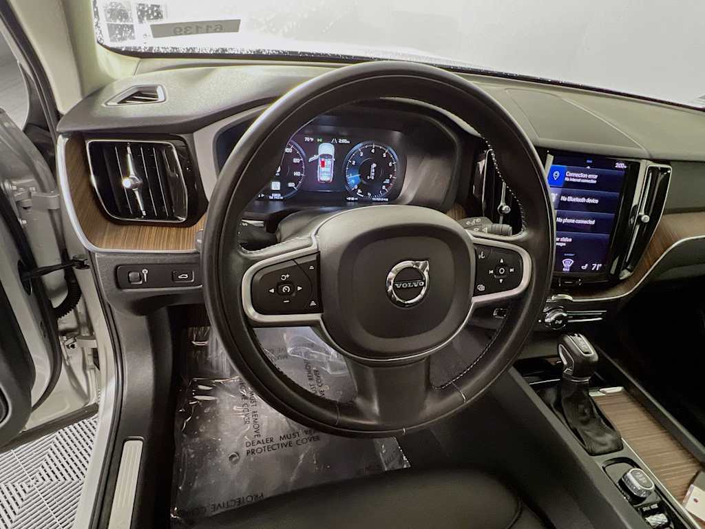 2021 Volvo XC60 — photo 11