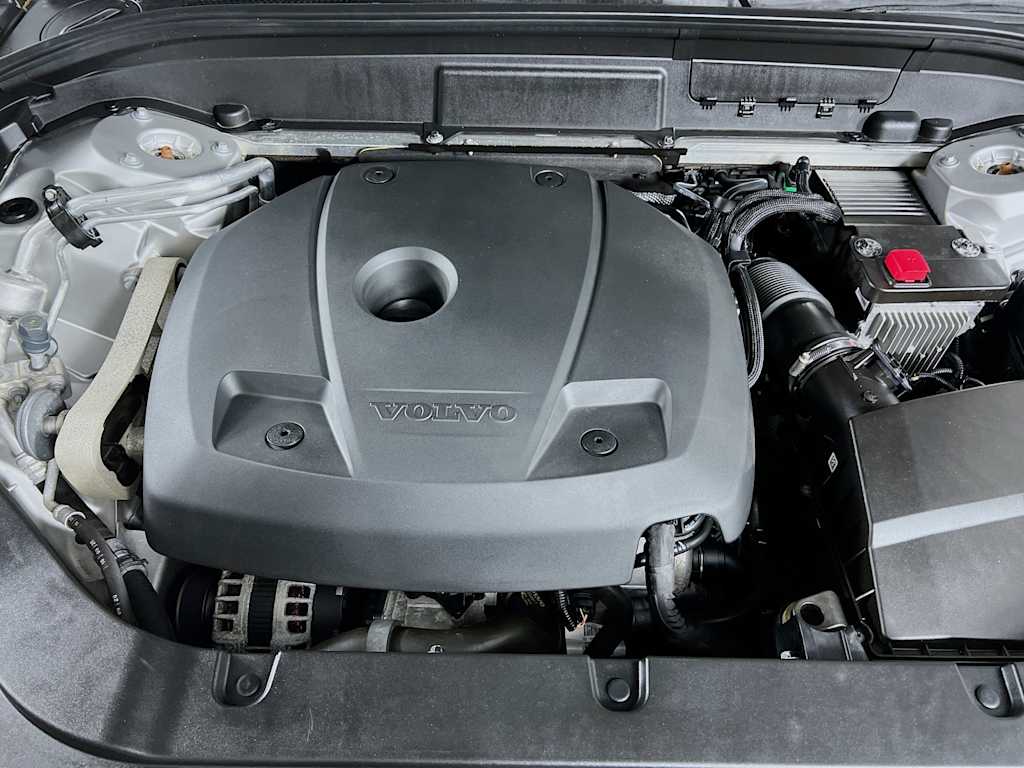 2021 Volvo XC60 — photo 30