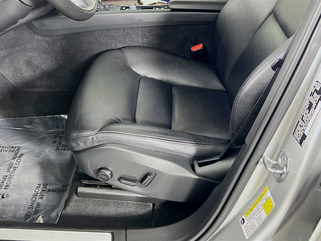 2021 Volvo XC60 — photo 20