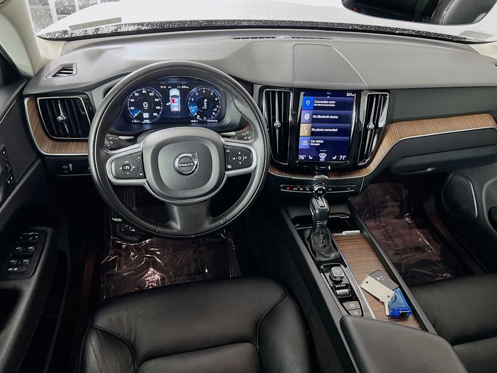 2021 Volvo XC60 — photo 23